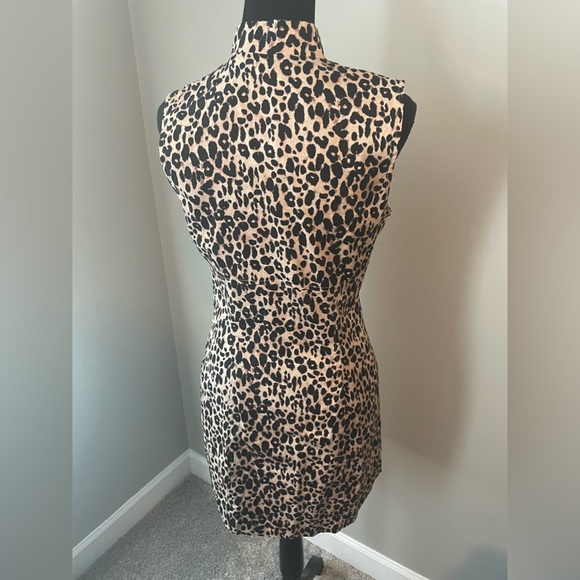 Medium Twenty One Leopard Print Zipper Dress - Picture 11 of 13